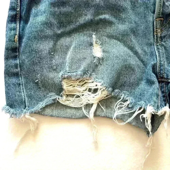 Free People Button Fly Distress Faded Midrise Denim Jean Shorts Size 26 - Picture 5 of 14